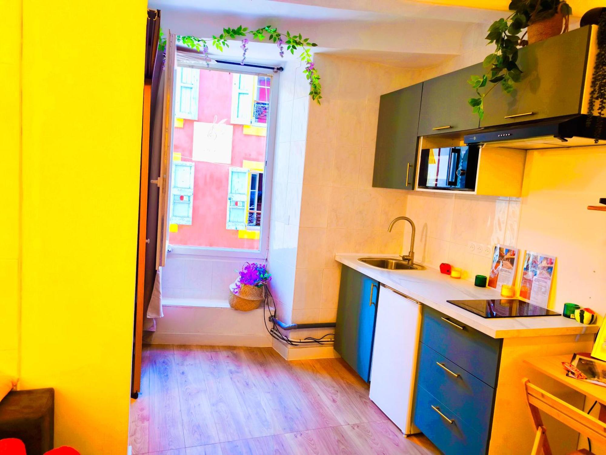 Le King & Suites Etoilees Gréoux-les-Bains Buitenkant foto